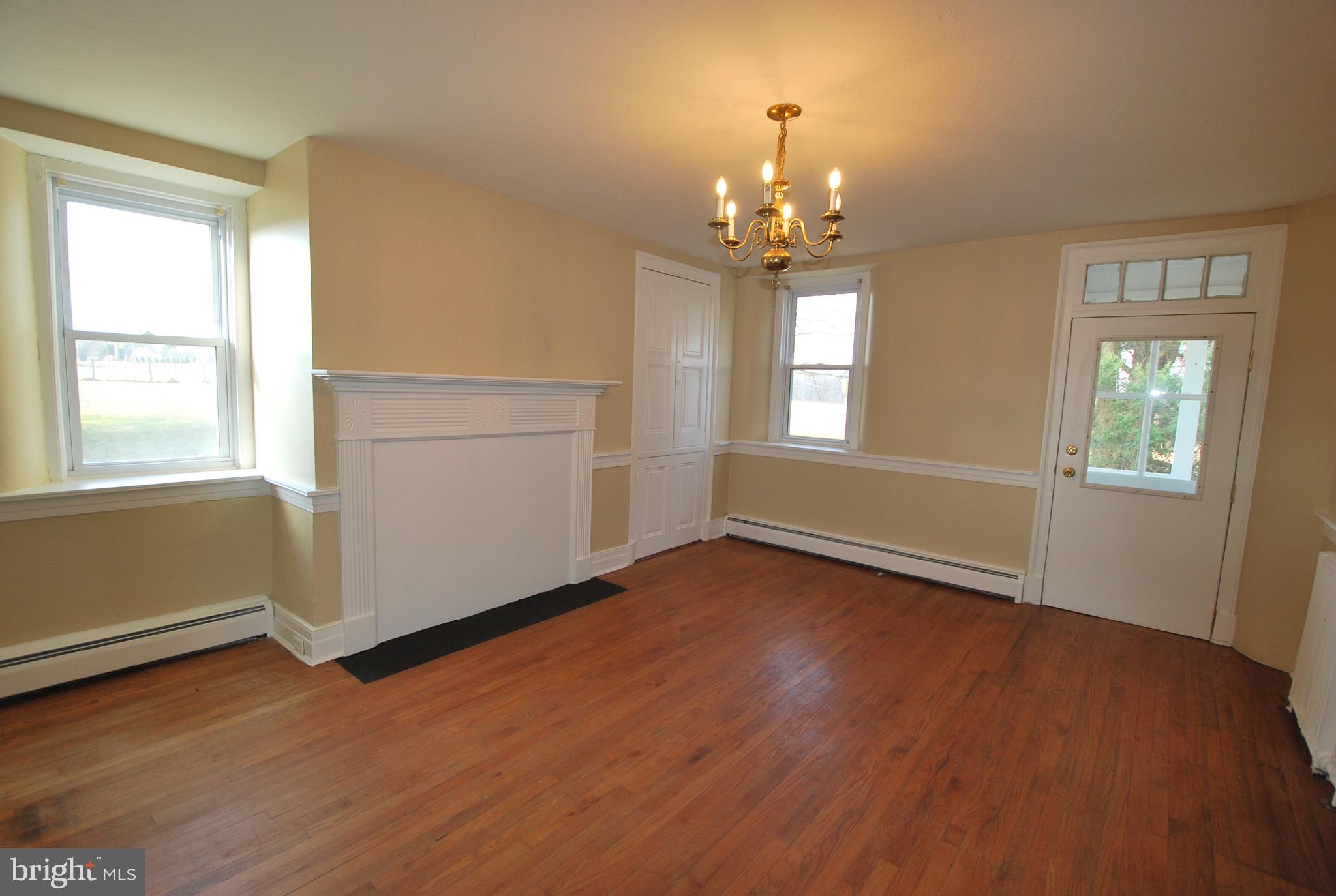 592 Blake Road Elkton, MD 21921 - Photo 6 of 18 Living Room