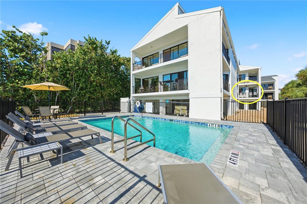 450 Beach Road, Unit 3 Sarasota, FL 34242 - Photo 6 of 68 Gallery Image 6