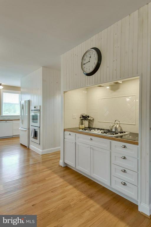394 Hunters Road Washington, VA 22747 - Photo 4 of 30 Kitchen