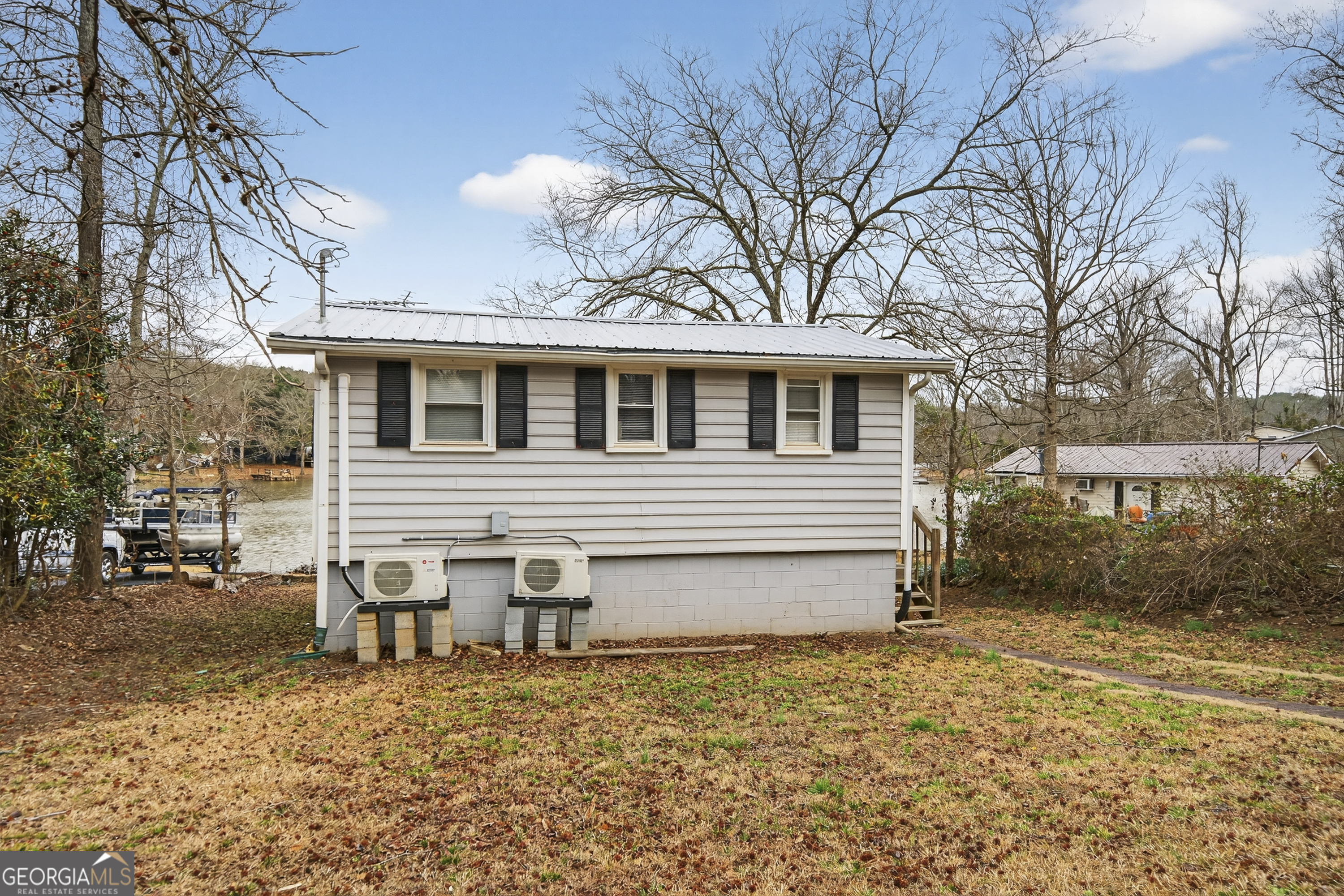 126 Elizabeth Circle Jackson, GA 30233 - Photo 3 of 42