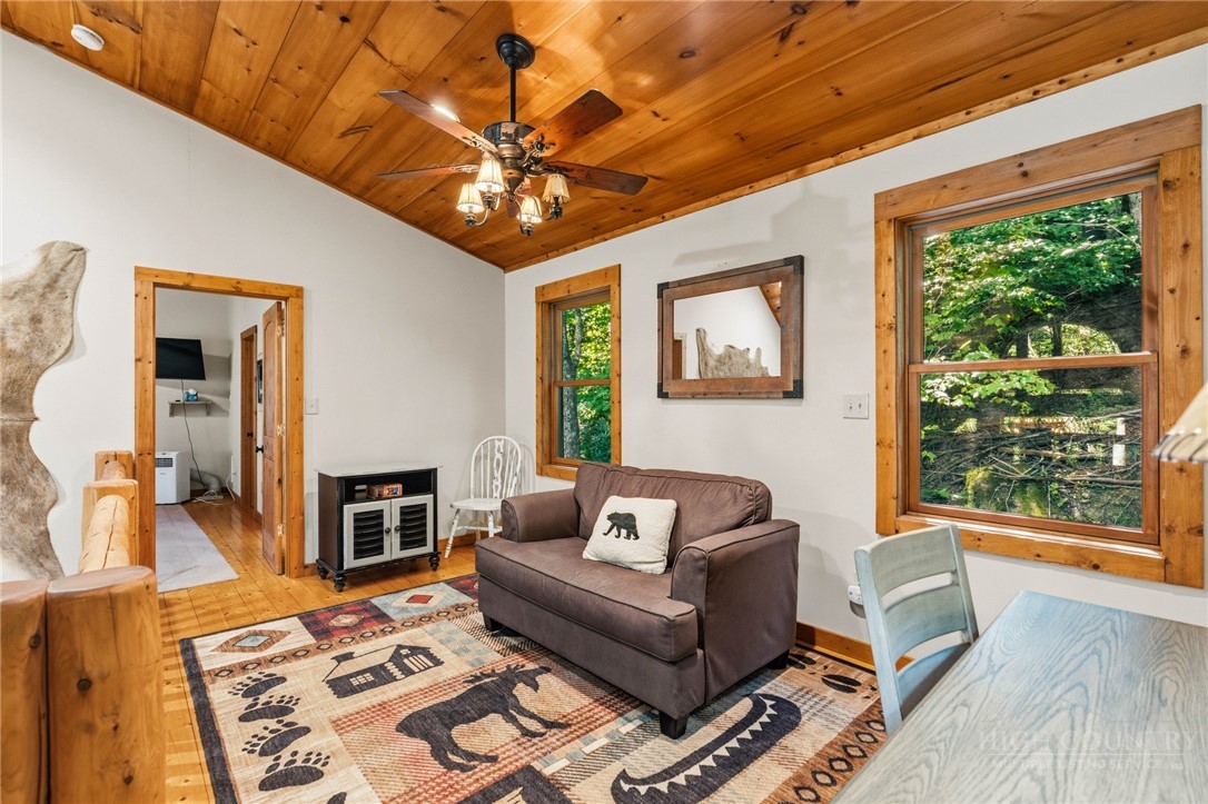 386 Little River Road Sugar Grove, NC 28679 - Photo 17 of 46 Gallery Image 17