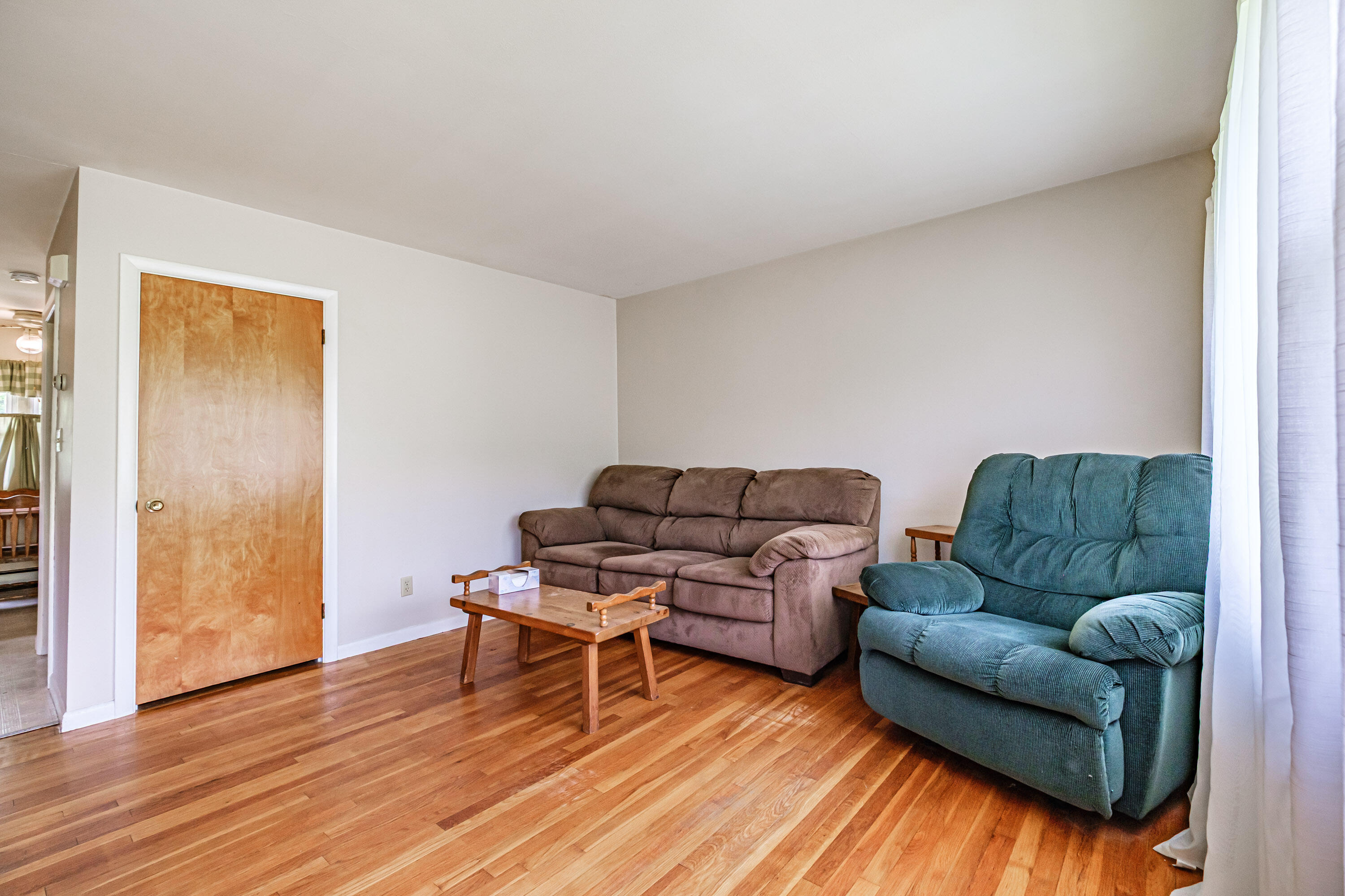 3 Fortier Road Lewiston, ME 04240 - Photo 7 of 71 living room - side 5
