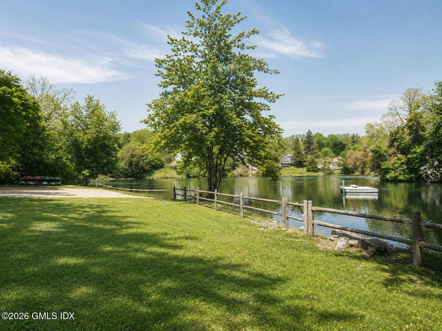 74 Long Meadow Road Riverside, CT 06878 - Photo 33 of 38 Association Beach
