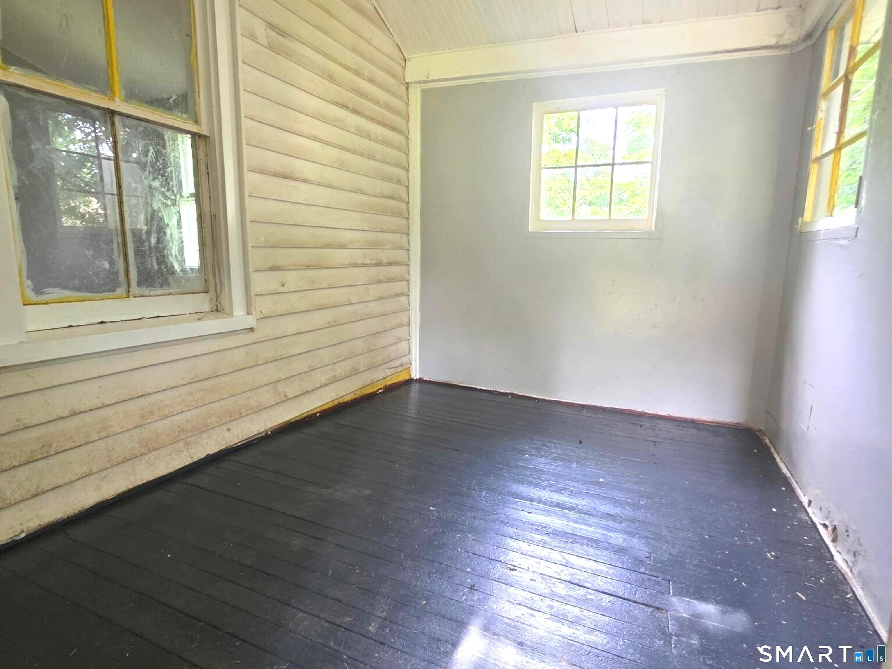 17 Hawthorne Terrace Torrington, CT 06790 - Photo 12 of 27 Sun porch right side