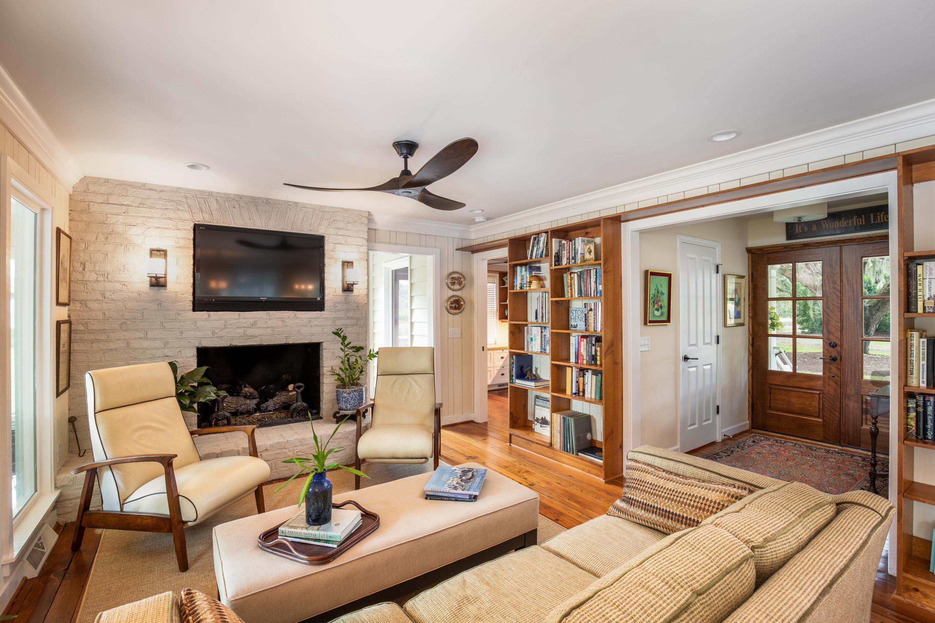 6196 Rockefeller Road Wadmalaw Island, SC 29487 - Photo 12 of 53 Family Room / Den