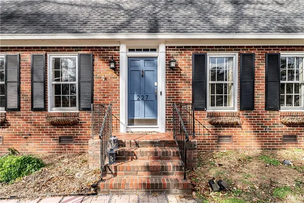 $429,000 | 227 West Lakeshore Drive, Rome, GA 30161