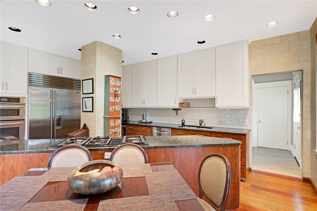 372 New Meadow Road Barrington, RI 02806 - Photo 16 of 41 Gallery Image 16