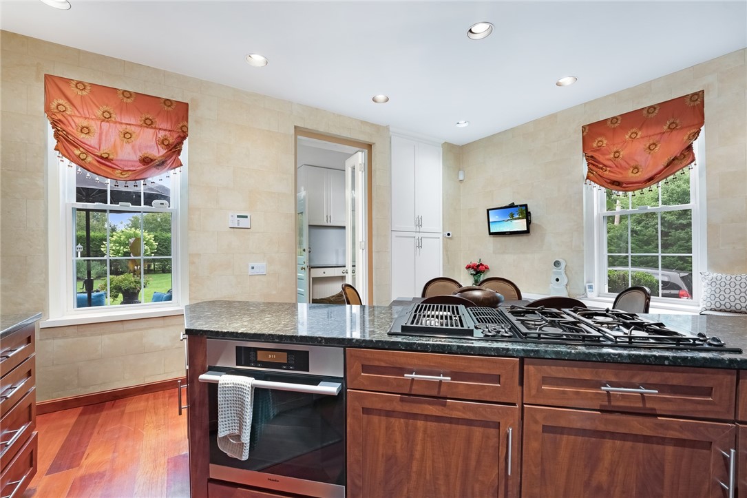 372 New Meadow Road Barrington, RI 02806 - Photo 18 of 41 Gallery Image 18