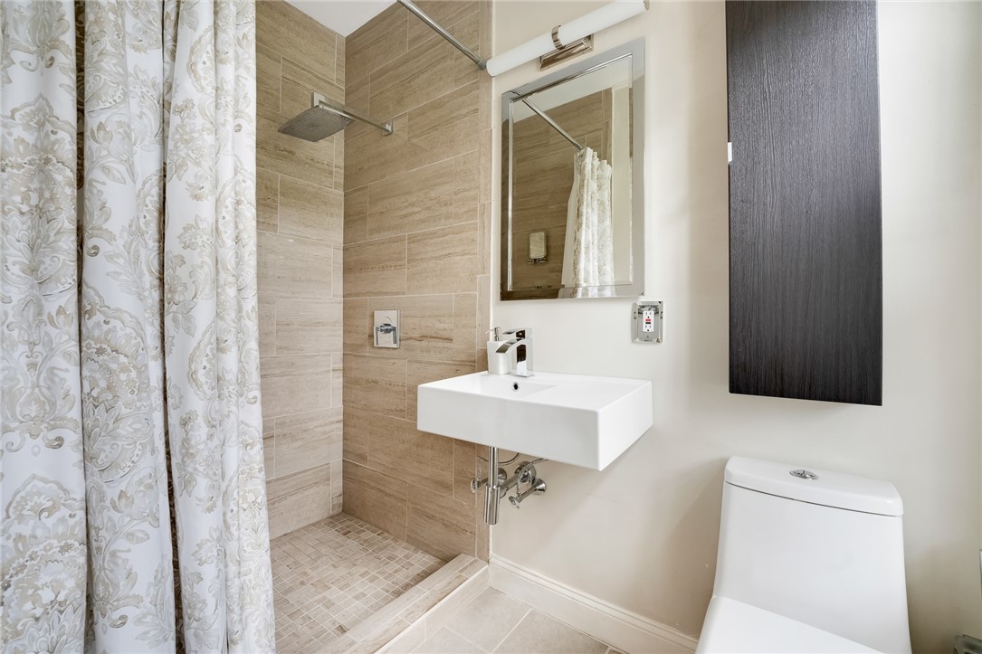 372 New Meadow Road Barrington, RI 02806 - Photo 21 of 41 Handicapped bath