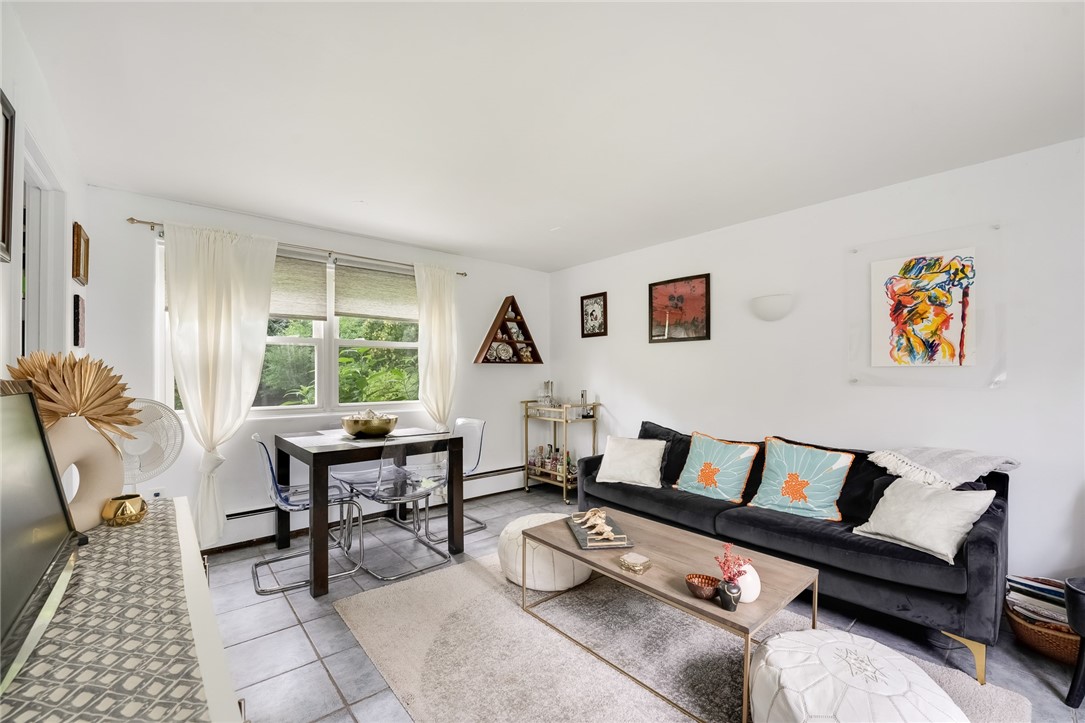 372 New Meadow Road Barrington, RI 02806 - Photo 35 of 41 LR in Guest House