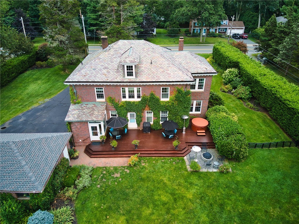372 New Meadow Road Barrington, RI 02806 - Photo 6 of 41 Gallery Image 6