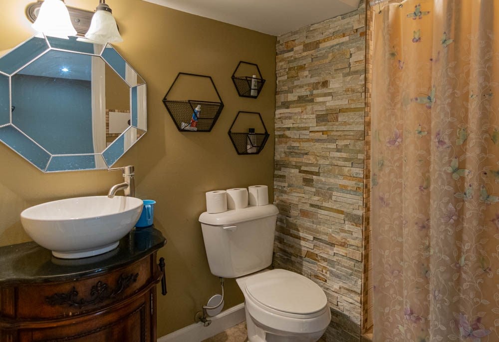 2220 Trenton Road Dubuque, IA 52002 - Photo 16 of 17 Gallery Image 16