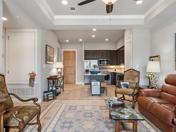 $327,500 | 106 Bella Toscana Avenue, Unit 3204, Lakeway, TX 78734