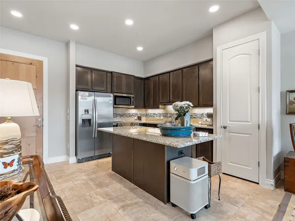 $327,500 | 106 Bella Toscana Avenue, Unit 3204, Lakeway, TX 78734