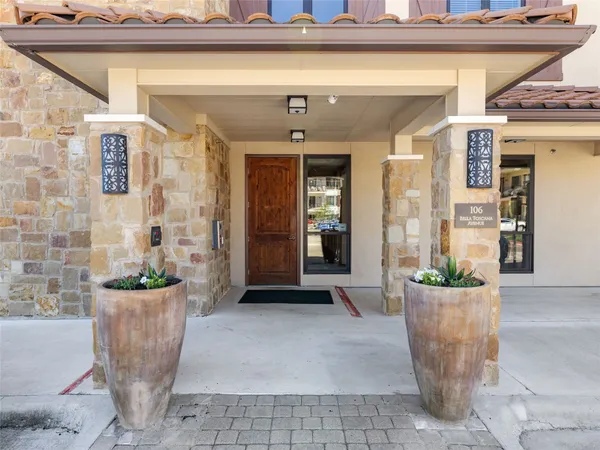 $327,500 | 106 Bella Toscana Avenue, Unit 3204, Lakeway, TX 78734