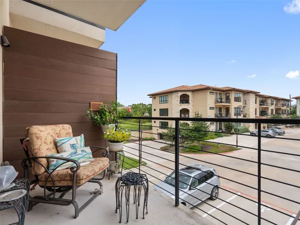 $327,500 | 106 Bella Toscana Avenue, Unit 3204, Lakeway, TX 78734