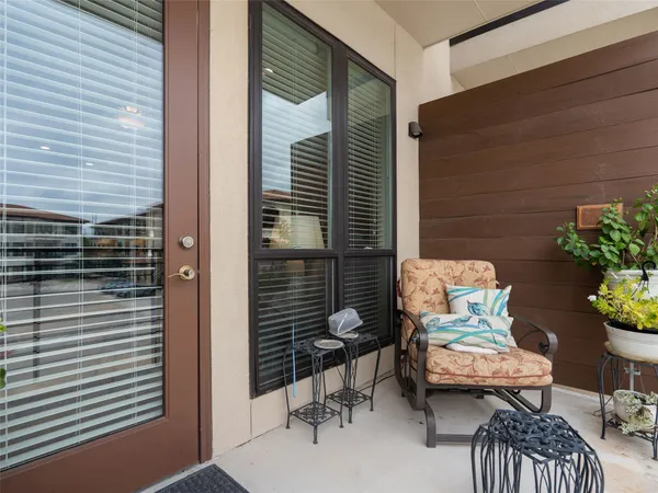 $327,500 | 106 Bella Toscana Avenue, Unit 3204, Lakeway, TX 78734