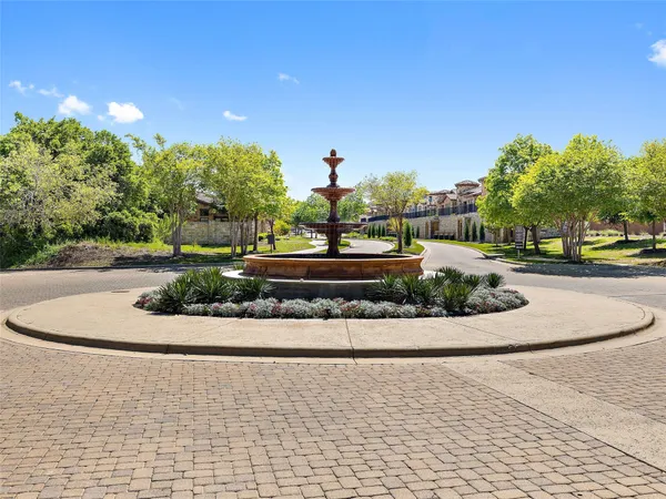 $327,500 | 106 Bella Toscana Avenue, Unit 3204, Lakeway, TX 78734