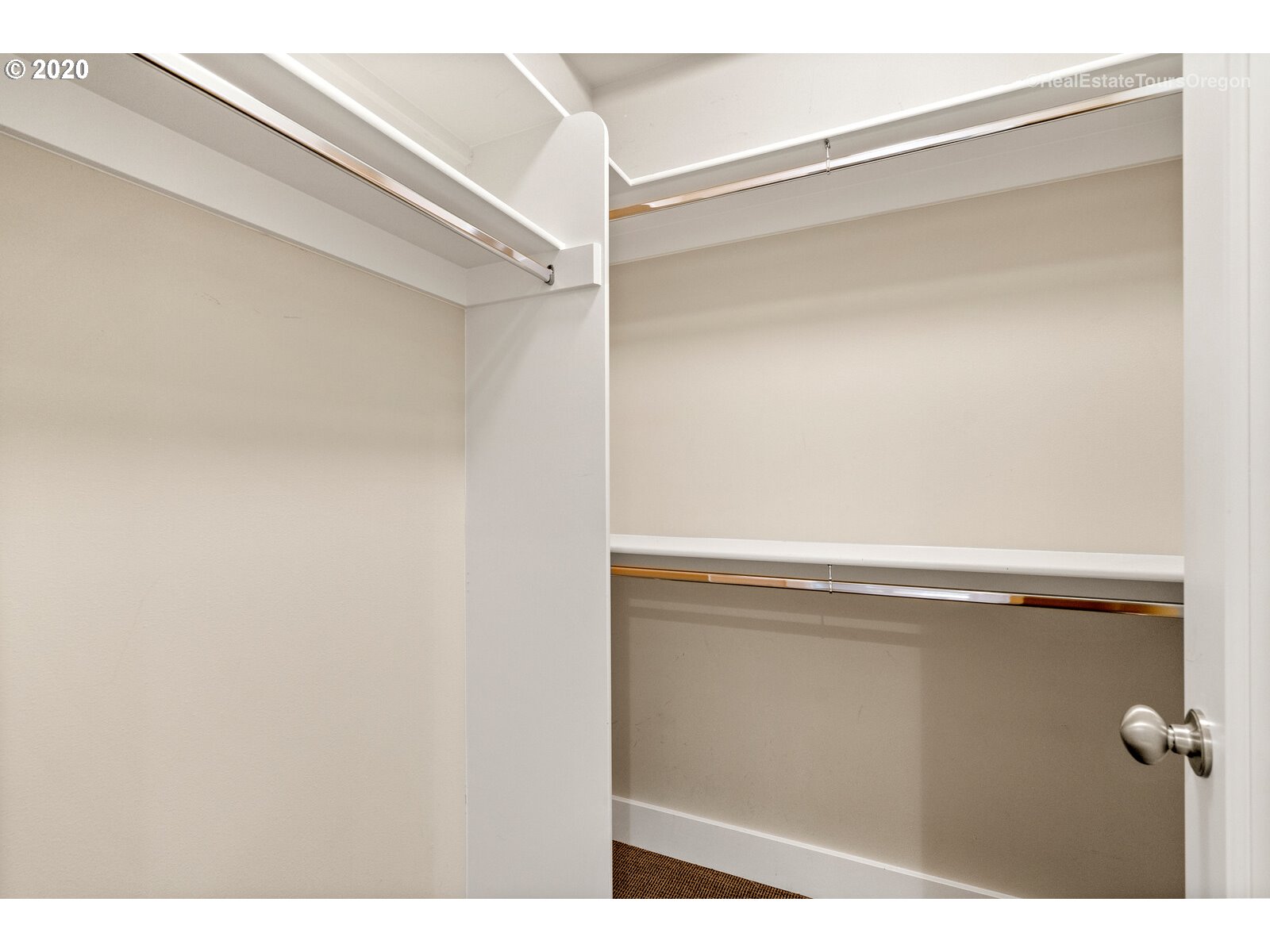 2414 Southwest Cedar Street Portland, OR 97205 - Photo 21 of 32 Gallery Image 21