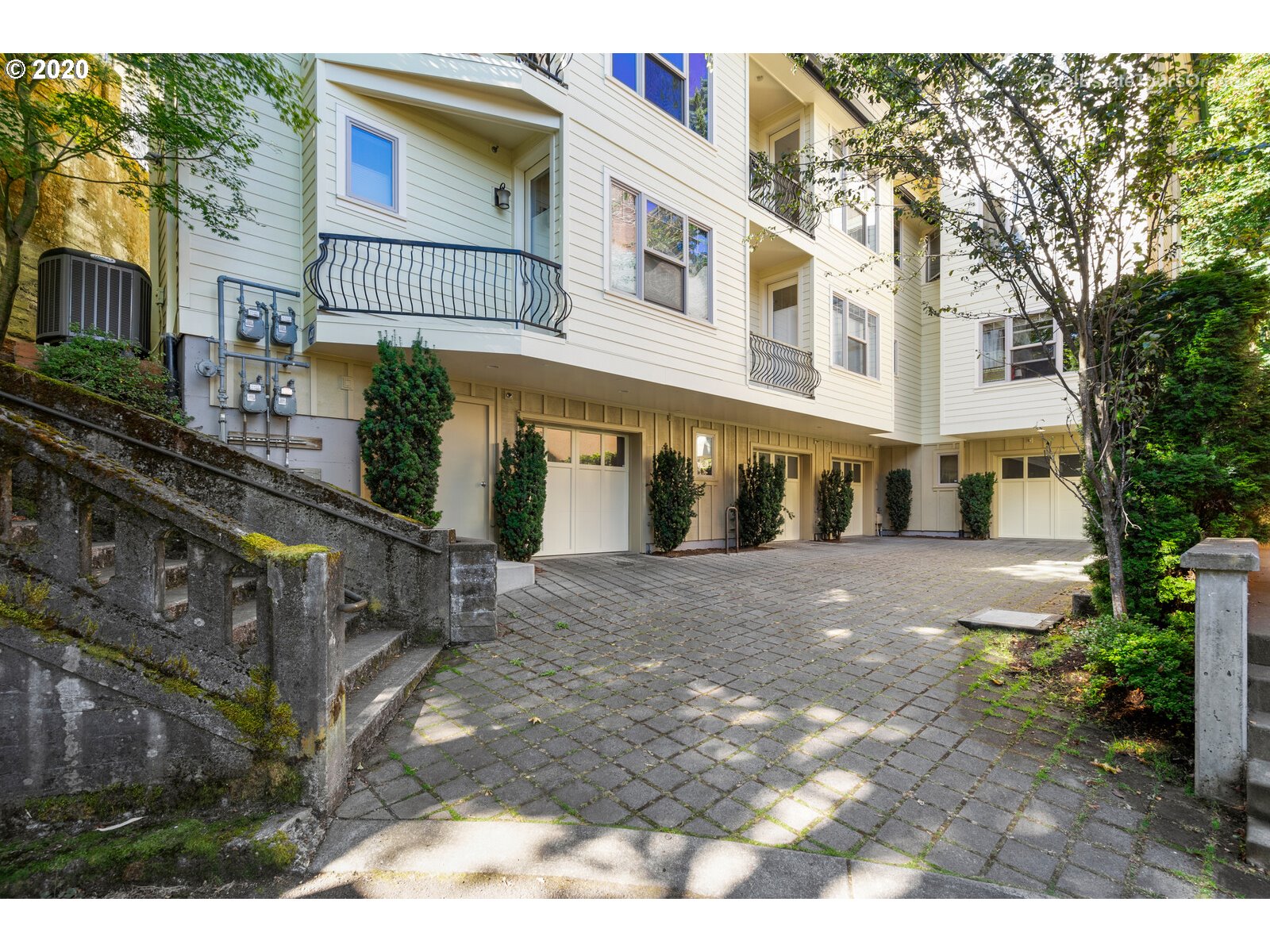 2414 Southwest Cedar Street Portland, OR 97205 - Photo 29 of 32 Gallery Image 29