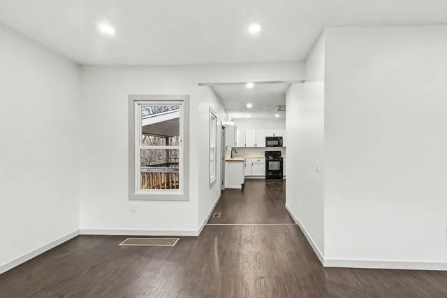 $185,000 | 126 Riverside Drive, Portland, MI 48875