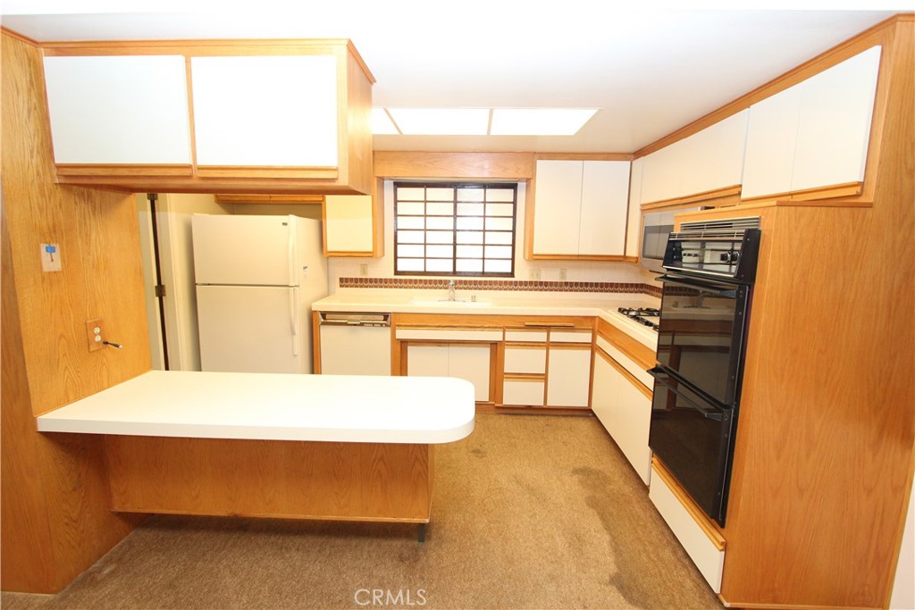 4372 Opal Avenue Cypress, CA 90630 - Photo 4 of 26 Kitchen