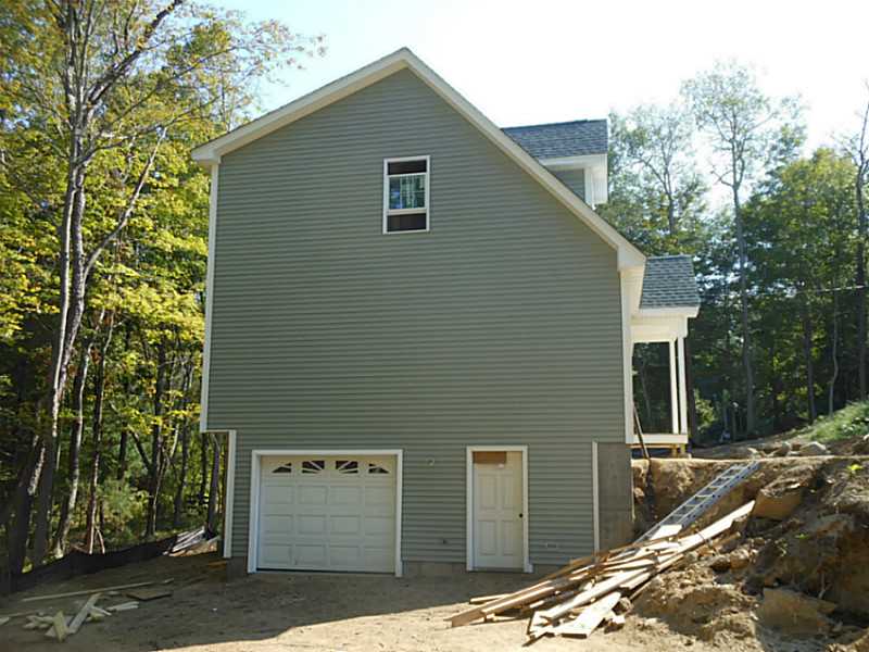28 William Henry Road Scituate, RI 02857 - Photo 4 of 21 Parking Lot/Garage.