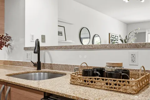 $950,000 | 1 Mandalay Place, Unit 910, South San Francisco, CA 94080