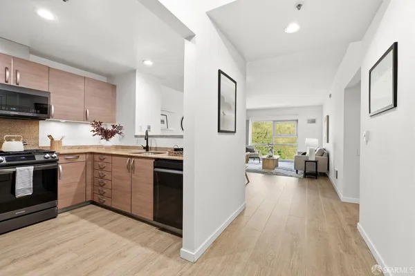 $950,000 | 1 Mandalay Place, Unit 910, South San Francisco, CA 94080