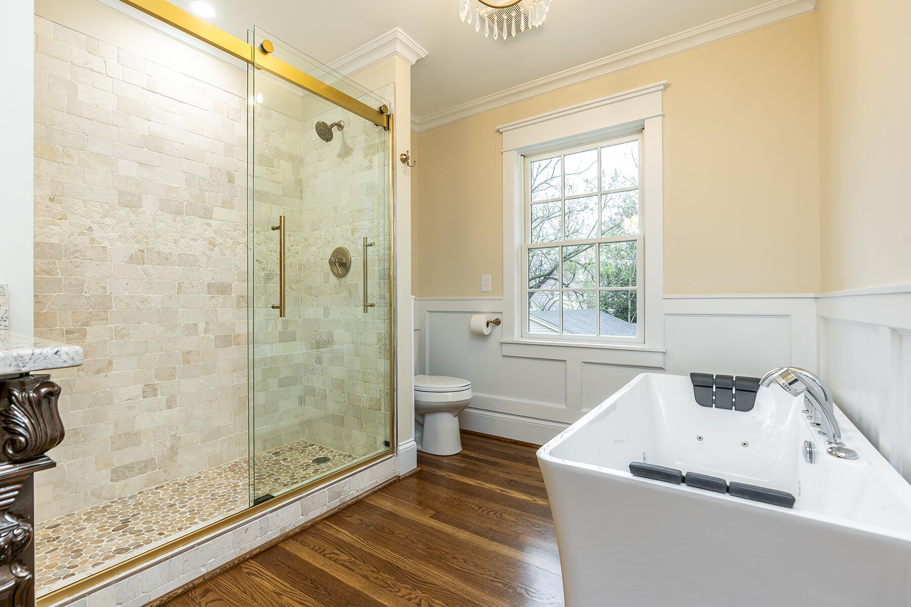321 Sycamore Road Lexington, KY 40502 - Photo 49 of 82 More Beautiful Tile and Soaking Tub