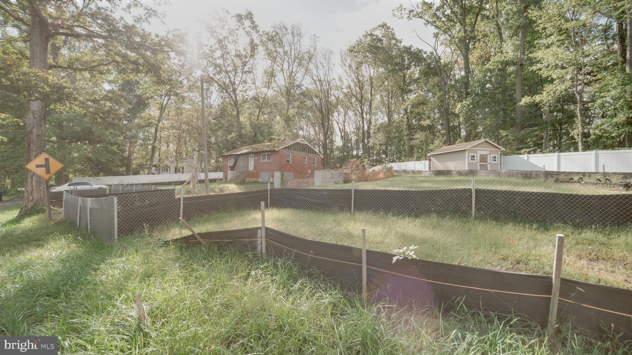 6649 Kerns Road Falls Church, VA 22042 - Photo 28 of 38 a view of a backyard