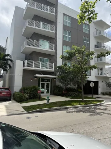 $3,300 | 1938 Jackson Street, Unit 502, Hollywood, FL 33020