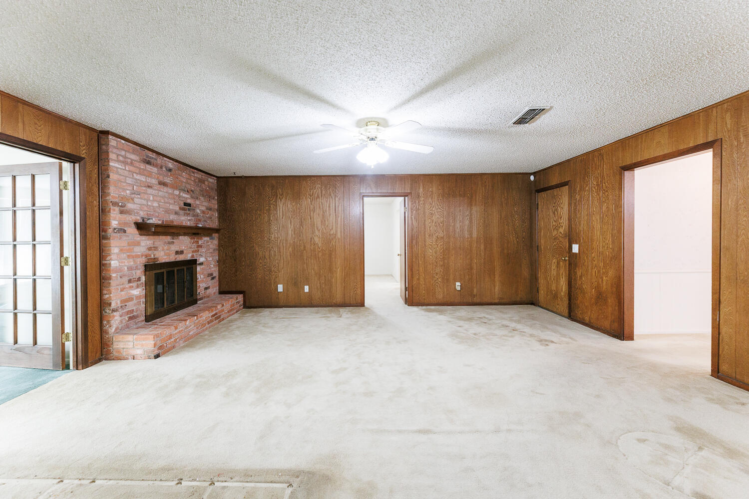 5507 28th Street Lubbock, TX 79407 - Photo 8 of 52 Living Area