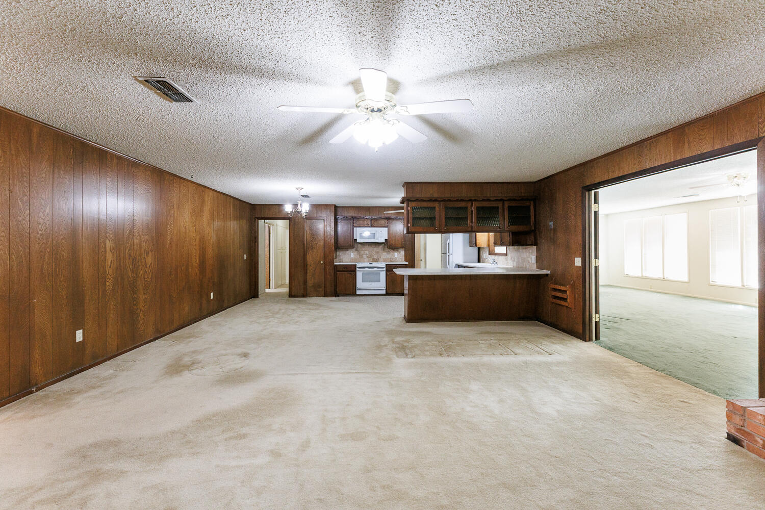 5507 28th Street Lubbock, TX 79407 - Photo 10 of 52 Living Area