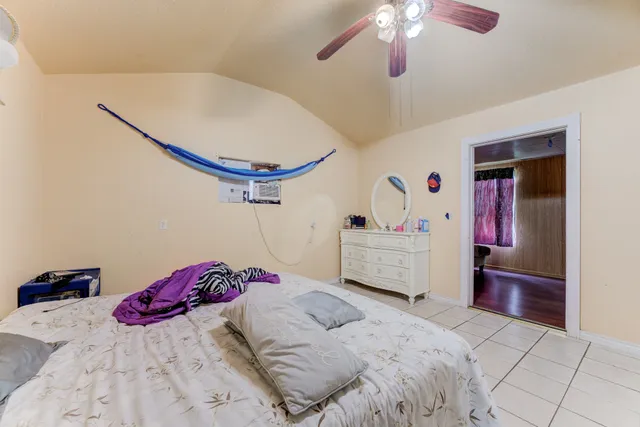 $265,000 | 316 Hickman Lane, Angleton, TX 77515