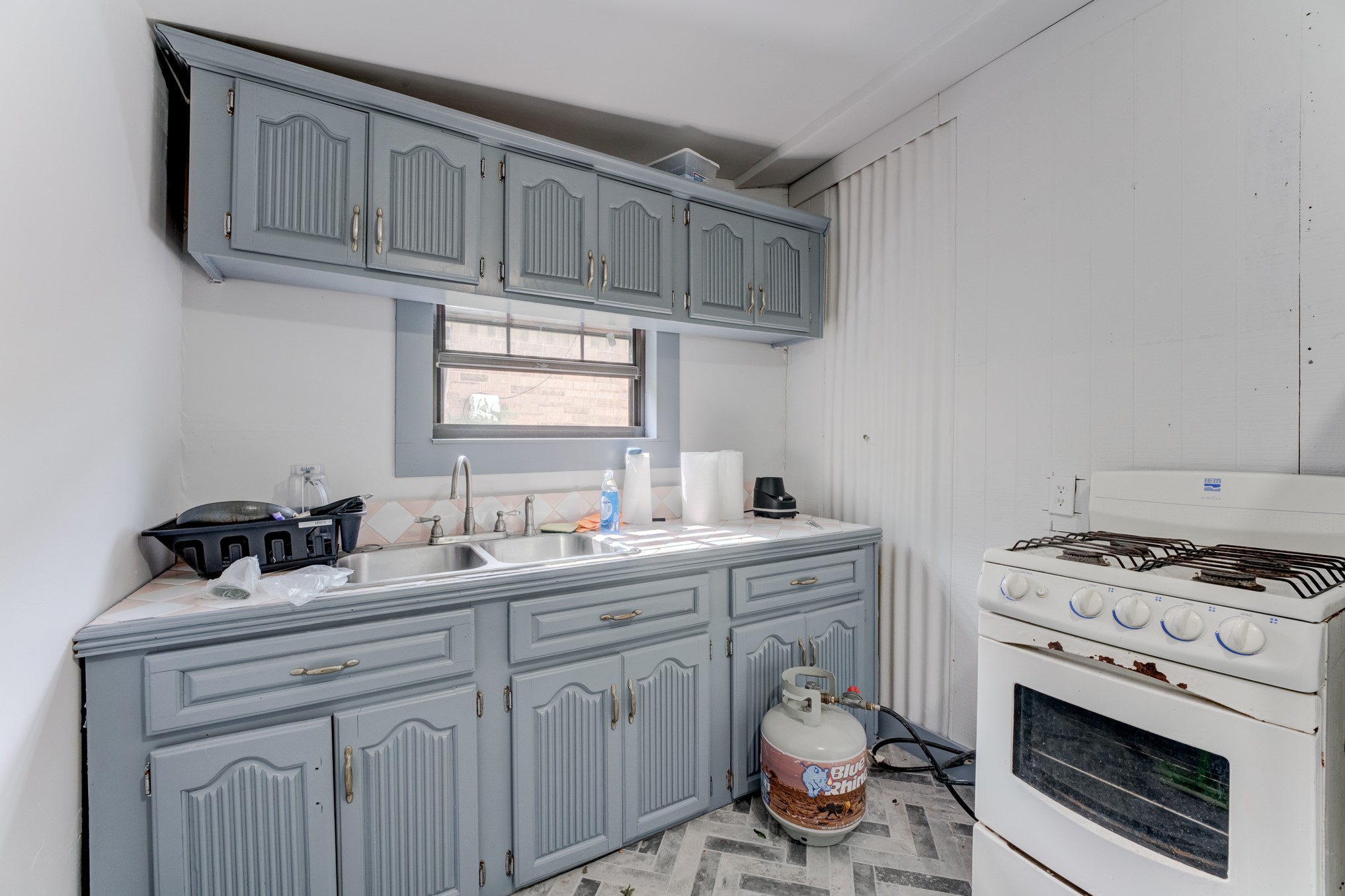 316 Hickman Lane Angleton, TX 77515 - Photo 34 of 48