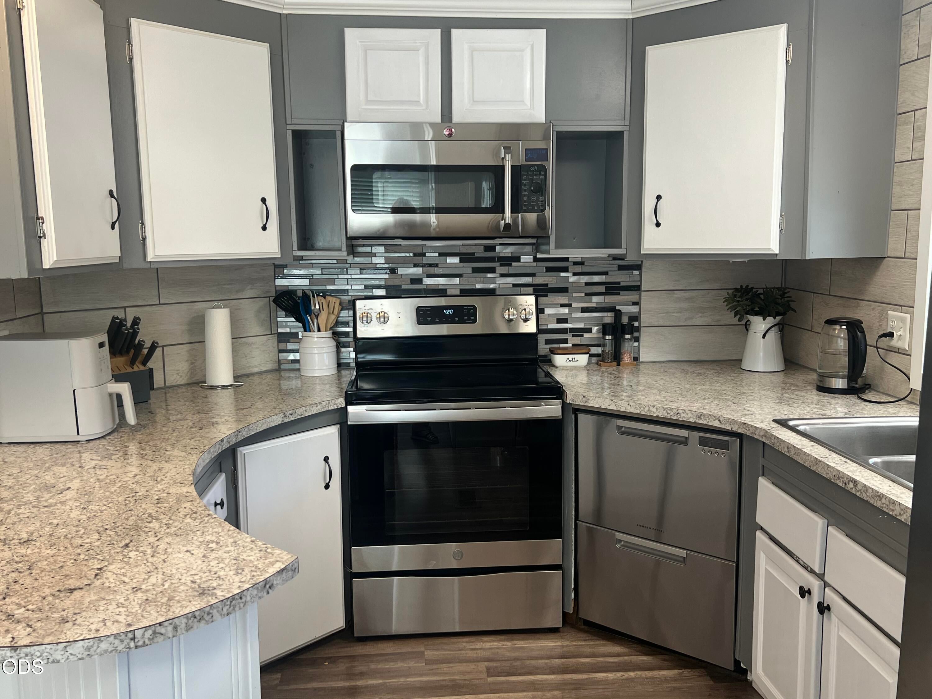 355 Colver Road, Unit 67 Talent, OR 97540 - Photo 3 of 42