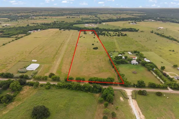 $304,000 | 5250 County Road 304, Grandview, TX 76050