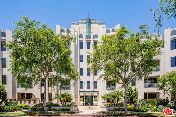 $855,000 | 5625 Crescent Park West, Unit 126, Playa Vista, CA 90094