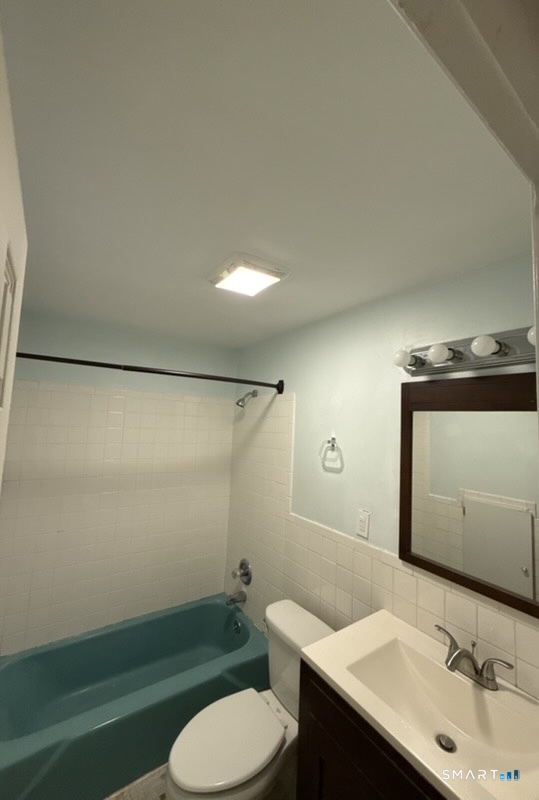 144 East Main Street, Unit 24D Clinton, CT 06413 - Photo 8 of 9