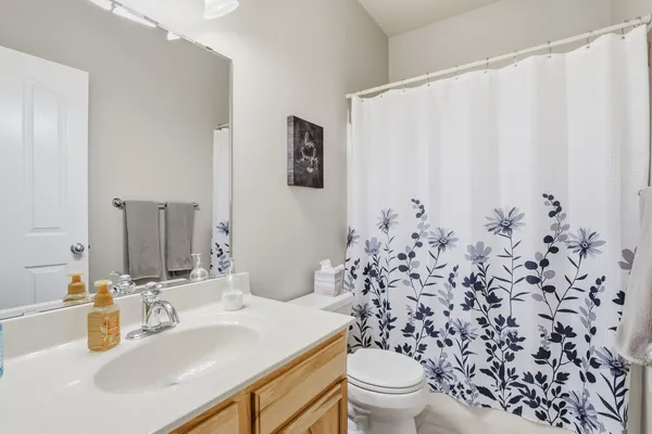 $550,000 | 14075 C.B.MacDonald Way, Vicksburg, MI 49097