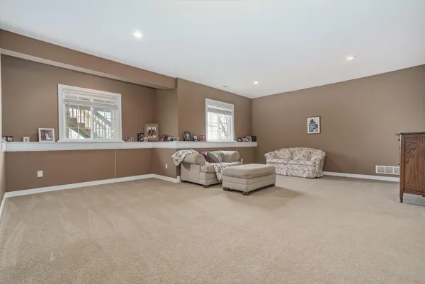 $550,000 | 14075 C.B.MacDonald Way, Vicksburg, MI 49097
