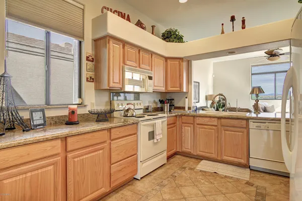$4,500 | 13606 North Cambria Drive, Unit 208, Fountain Hills, AZ 85268