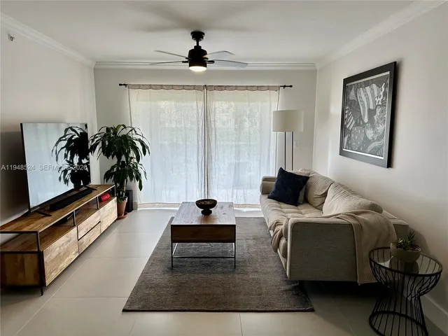 $2,700 | 2640 South University Drive, Unit 122, Davie, FL 33328