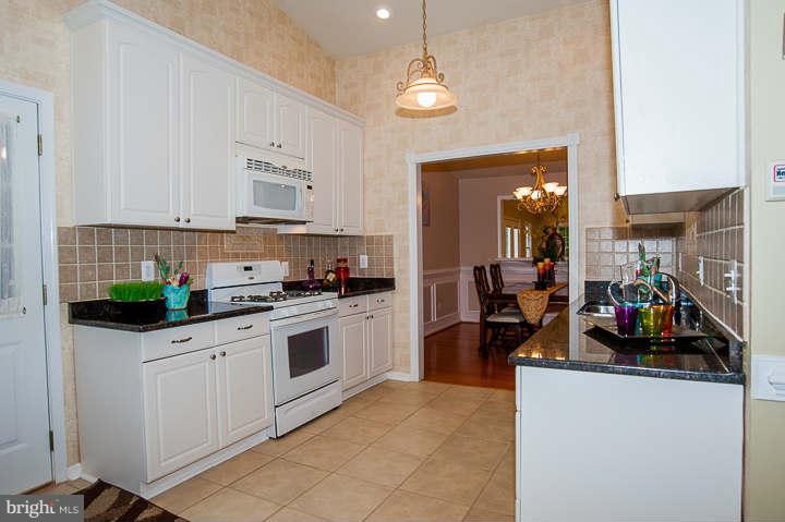 7112 Sydenstricker Road Springfield, VA 22152 - Photo 12 of 30 Kitchen
