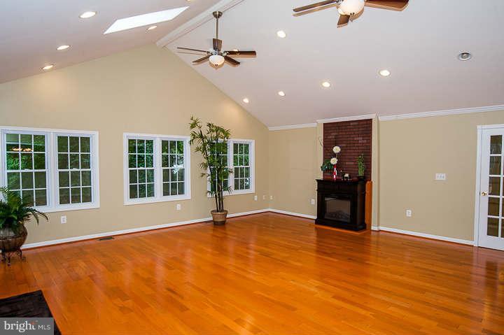 7112 Sydenstricker Road Springfield, VA 22152 - Photo 14 of 30 Interior (General)