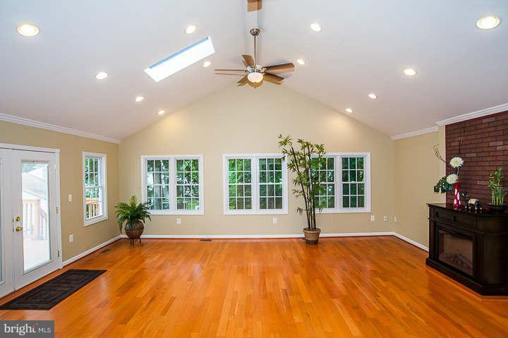 7112 Sydenstricker Road Springfield, VA 22152 - Photo 15 of 30 Interior (General)