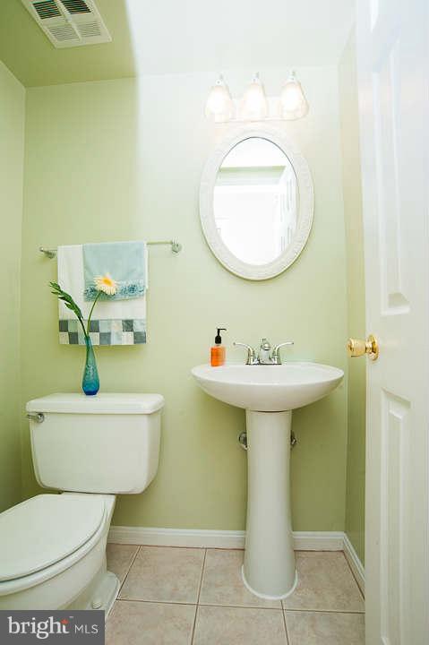 7112 Sydenstricker Road Springfield, VA 22152 - Photo 29 of 30 Bath