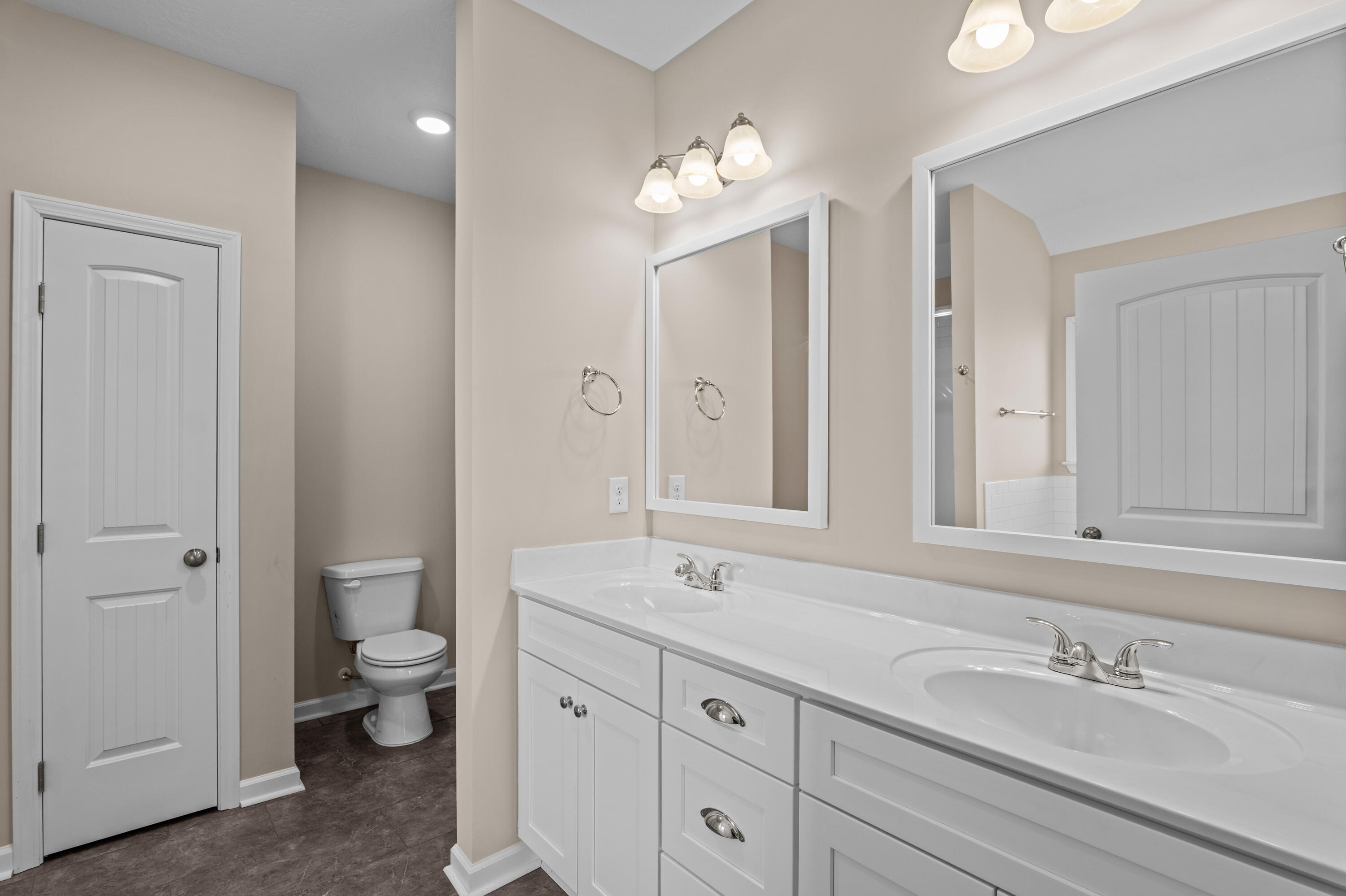 1318 Elbron Drive Augusta, GA 30909 - Photo 16 of 33 Primary Suite Bathroom