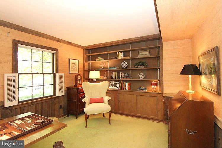 7908 Greentree Road Bethesda, MD 20817 - Photo 14 of 28 Interior (General)